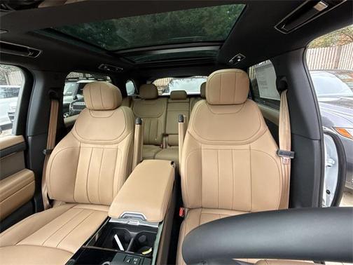 2025 Land Rover Range Rover Sport SE