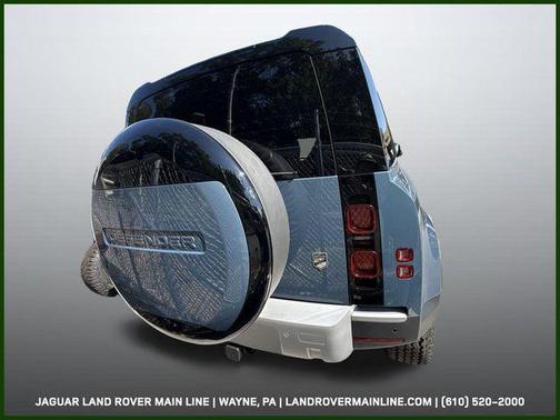 2025 Land Rover Defender 110 P400 S