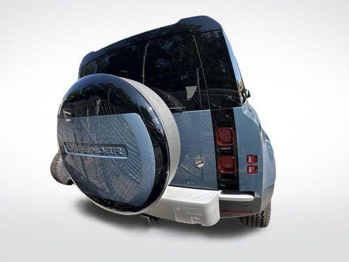 2025 Land Rover Defender 110 P400 S