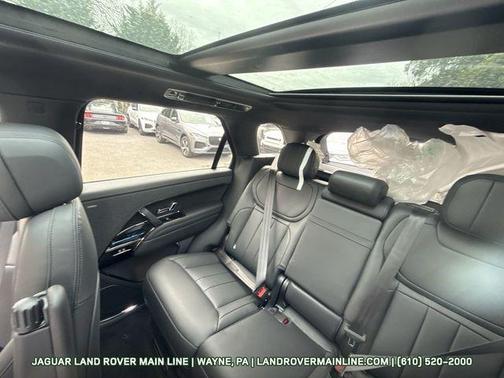 2025 Land Rover Range Rover Sport SE