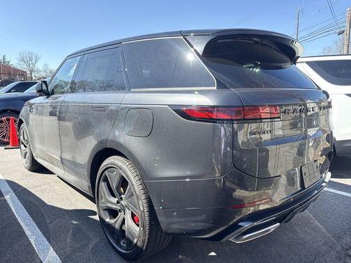 2025 Land Rover Range Rover Sport SE
