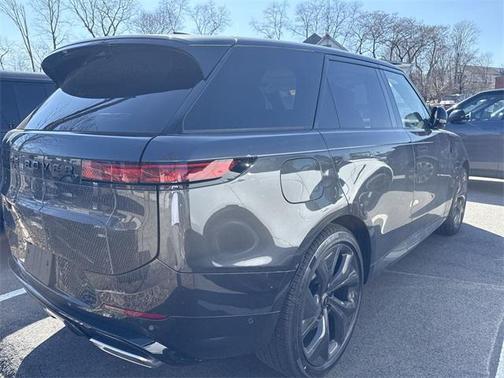 2025 Land Rover Range Rover Sport SE