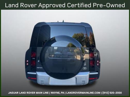 2023 Land Rover Defender 130 SE