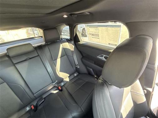 2026 Land Rover Range Rover Velar P250 SE R-Dynamic