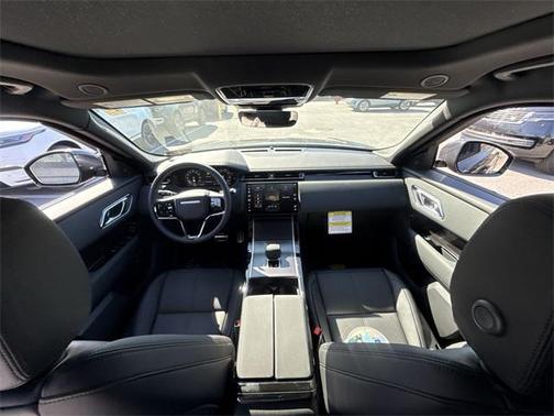 2026 Land Rover Range Rover Velar P250 SE R-Dynamic