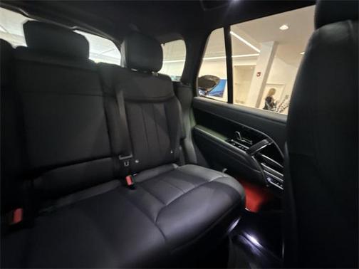 2023 Land Rover Range Rover P530 SE