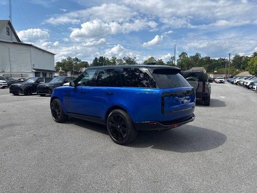 2025 Land Rover Range Rover P530 SE