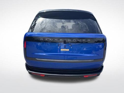 2025 Land Rover Range Rover P530 SE