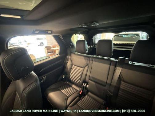 2025 Land Rover Discovery P300 Dynamic SE
