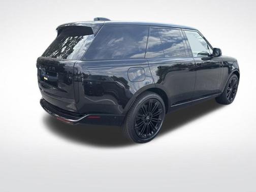 2025 Land Rover Range Rover P530 SE