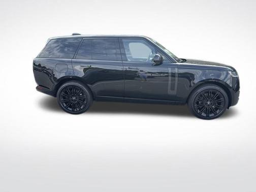 2025 Land Rover Range Rover P530 SE
