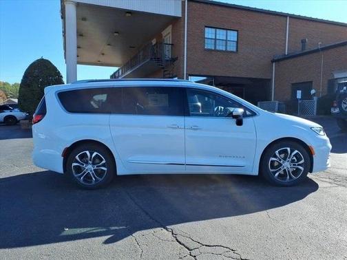 2026 Chrysler Pacifica Pinnacle