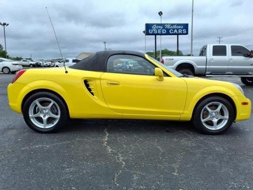 2003 Toyota MR2
