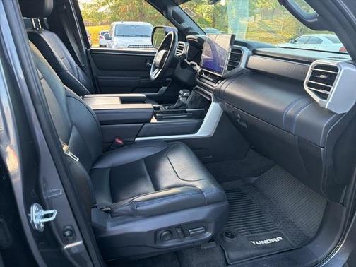 2022 Toyota Tundra Platinum