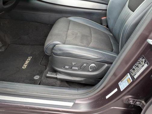 2022 Genesis GV70 2.5T