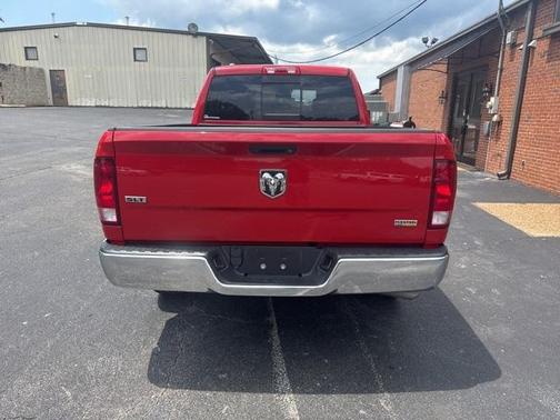 2018 RAM 1500 SLT