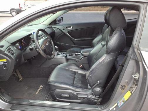 2011 Hyundai Genesis Coupe 3.8 Grand Touring