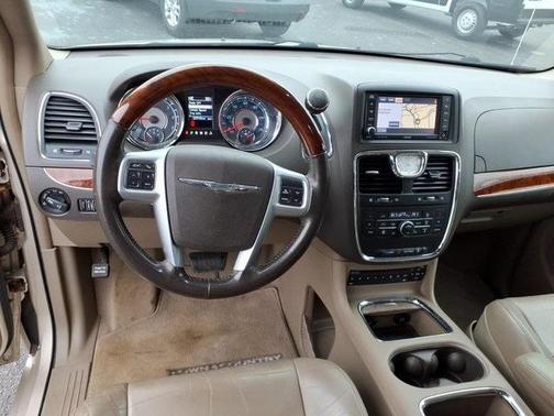2012 Chrysler Town & Country Limited