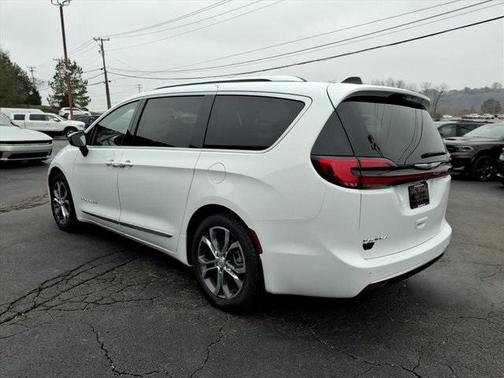 2026 Chrysler Pacifica Pinnacle