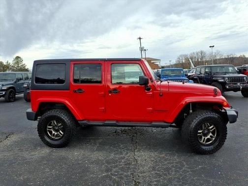 2016 Jeep Wrangler Unlimited Sahara