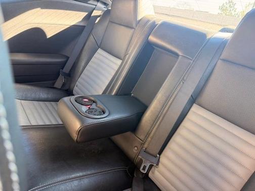 2009 Dodge Challenger SE