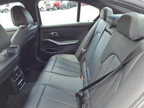 Alpine White 2025 BMW 330 i