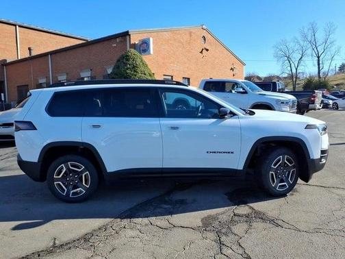 2026 Jeep Cherokee LAREDO/LIMITED