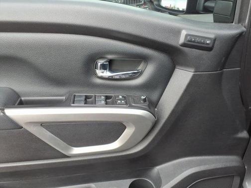 2018 Nissan Titan XD SL