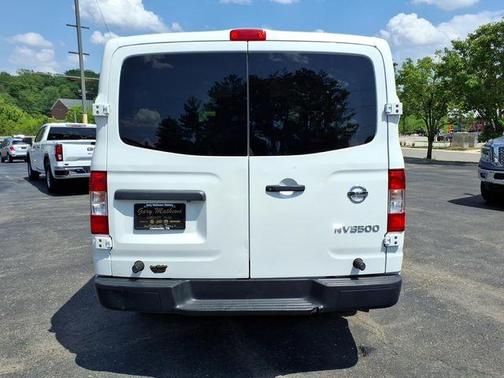 White 2018 Nissan NV Passenger NV3500 HD S V6/S V8