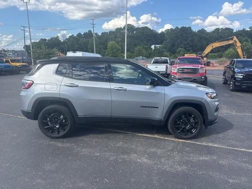 2023 Jeep Compass Altitude