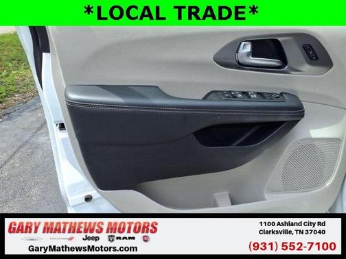 2023 Chrysler Pacifica Touring-L