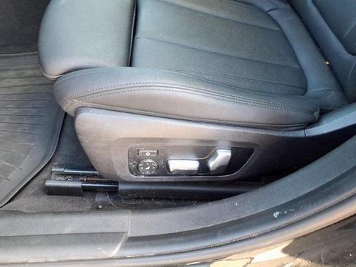 2020 BMW 330 i xDrive