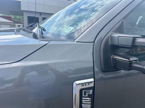 Carbonized Gray Metallic 2022 Ford F-250 XLT