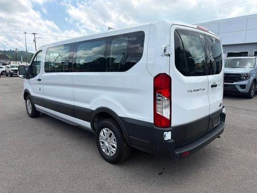 Oxford White 2022 Ford Transit-350 XLT