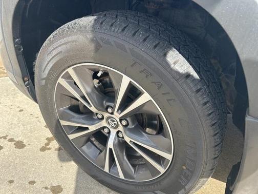2018 Toyota Highlander LE