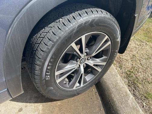 2018 Toyota Highlander LE