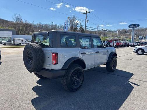 2026 Ford Bronco Base