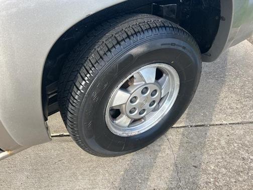 2000 Chevrolet Suburban LS