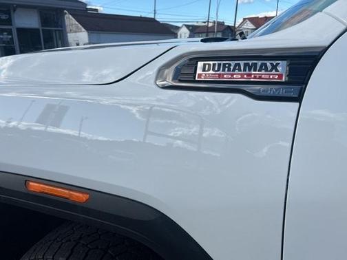 2022 GMC Sierra 2500 AT4