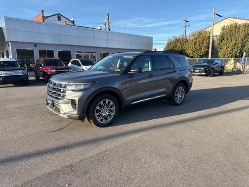 2025 Ford Explorer Active