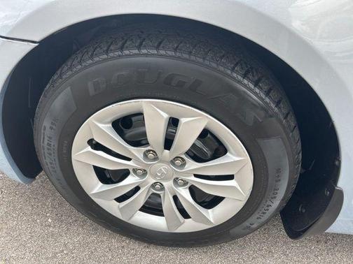 Iridescent Silver Blue Pearl Mica 2012 Hyundai SONATA GLS