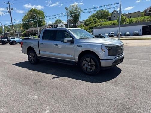 2025 Ford F-150 Lightning LARIAT