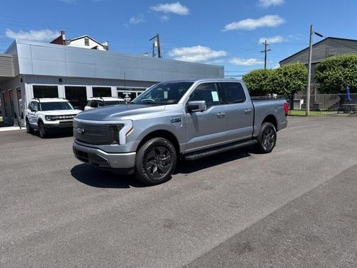 2025 Ford F-150 Lightning LARIAT