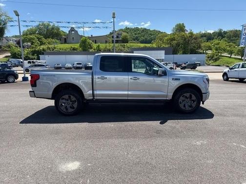 2025 Ford F-150 Lightning LARIAT