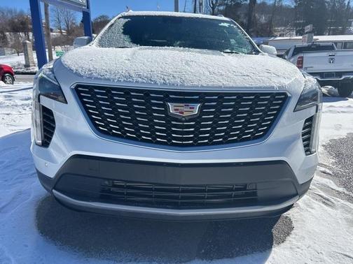 2022 Cadillac XT4 Premium Luxury
