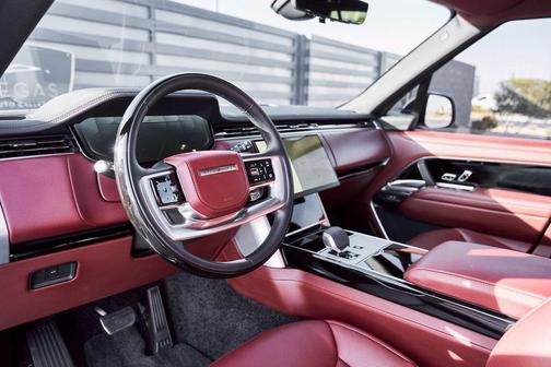 2025 Land Rover Range Rover P530 SE