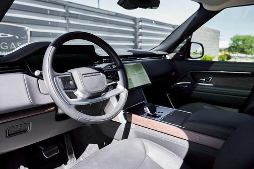 Carpathian Gray Premium Metallic 2024 Land Rover Range Rover P530 SE