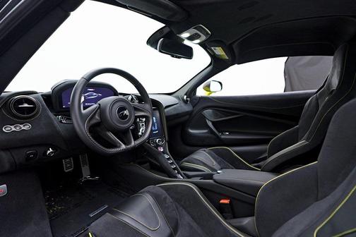 2022 McLaren 720S Base