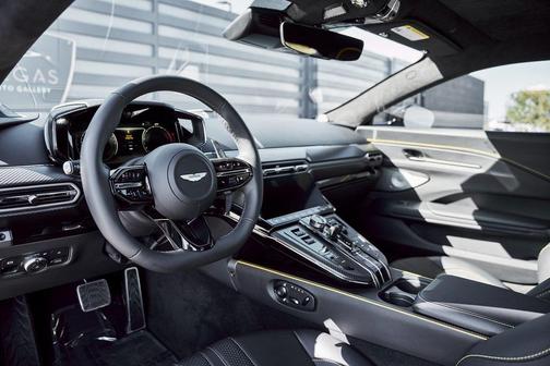 2025 Aston Martin Vantage Base