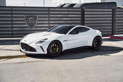 2025 Aston Martin Vantage Base